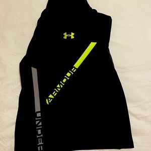 Under Armour dri fit hoodie in GUC. SF home. Vivid colors.